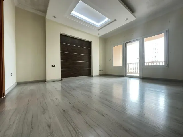Double living room 3bedroom with maid for sale