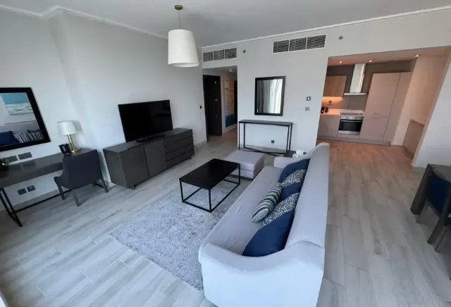 Luxury | Furnished | 1 Bed | Apartment | West Bay