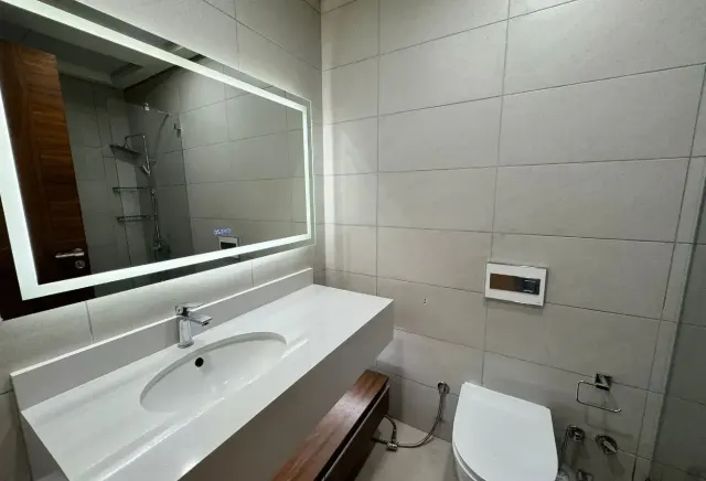 Luxurious Apartment| 02 Bedrooms| Balcony