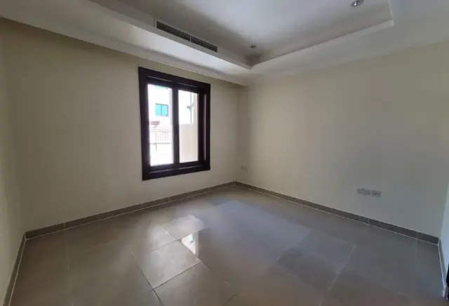 2 Bed | Semi furnished | Town house | Porto