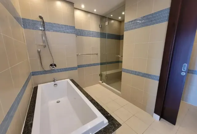 2 Bed | Semi furnished | Town house | Porto - view 3