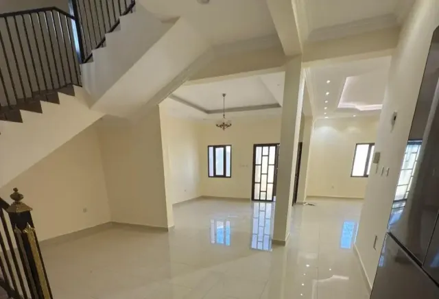 Stunning Villa | 07 Bedrooms| Al Dhakira area