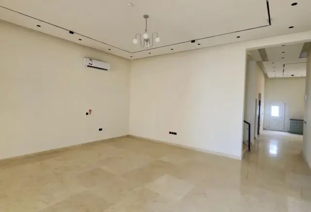 Brand New Modern Villa| 09 Master Beds +Outhouse
