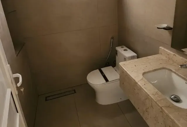 Brand New Modern Villa| 09 Master Beds +Outhouse