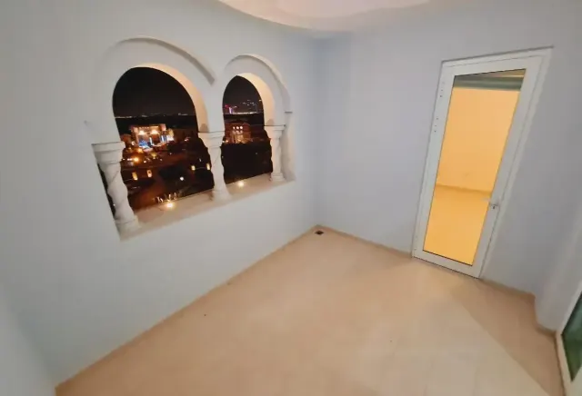 Furnished | 2 Bed | VB | Balcony | 10K | Sea view