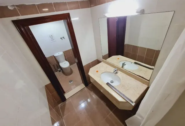 5 Bed | 5 Bath | Old Airport | QAR 10,000 | Flat