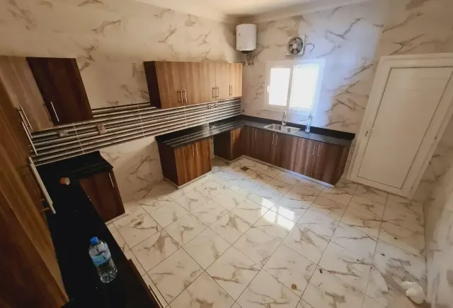 6 Bed | 5 Bath | Outhouse | QAR. 12,000 | Villa