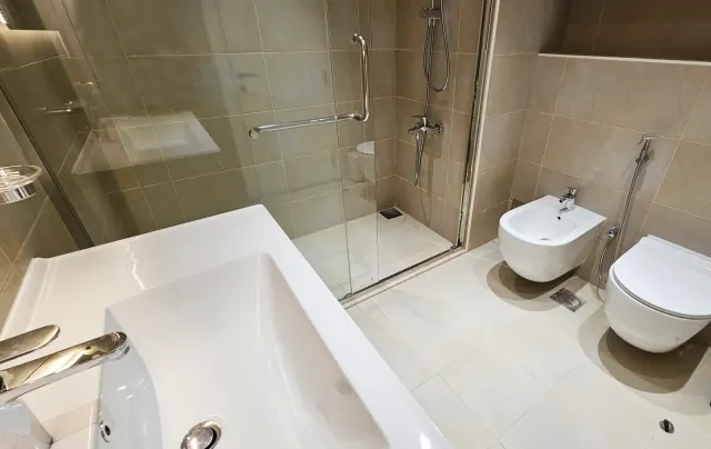 2 BHK Apartment in Lusail Marina INC BiLLs