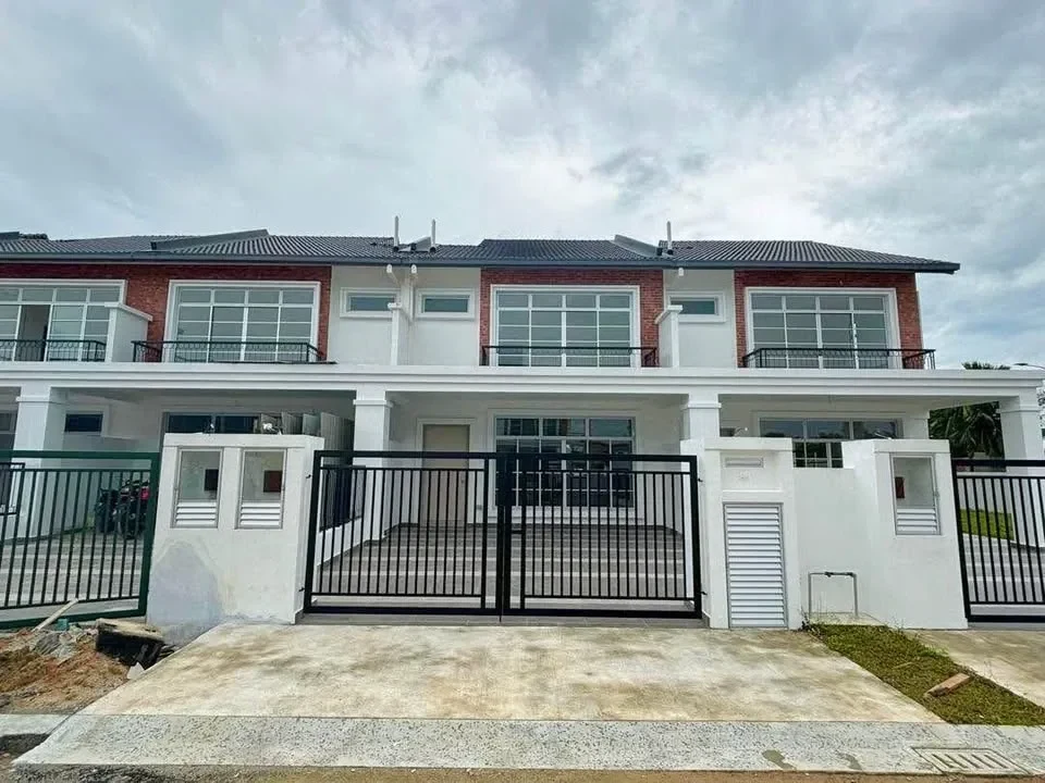 4BR Terrace House FOR SALE, Bandar Indahpura Kulai - SPACIOUS Living!