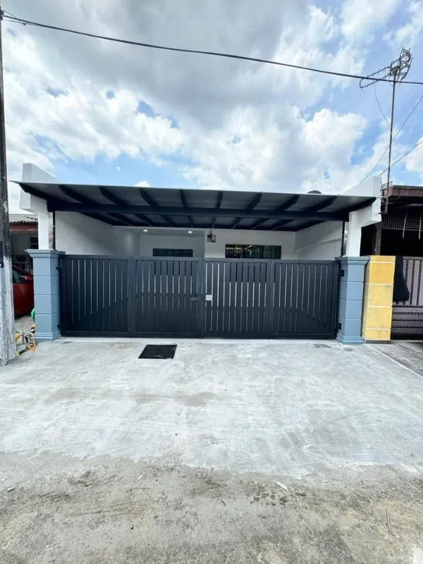 3BR Low-Cost House For Sale, Jalan Bakawali, Johor Bahru. AFFORDABLE!