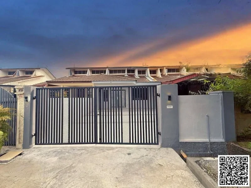3BR End Lot Terrace, JB FOR SALE - Jalan Panglin 1, Johor Bahru. RM650K