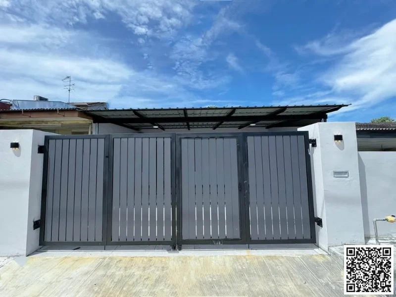 5BR Terrace House, Jalan Gajus JB. For Sale. RM538K. CEILING FAN!