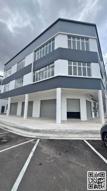 END LOT Shoplot FOR RENT: Kulai, Johor - Ample Parking & Water Supply - RM5500