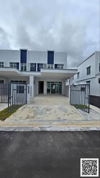 4+1 BR CLUSTER House For Sale, Jalan Perjiranan 10, Johor Bahru - RM800K