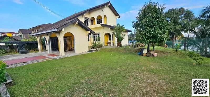 4BR BUNGALOW For Sale, Jalan Tapah, Johor Bahru - RM950K