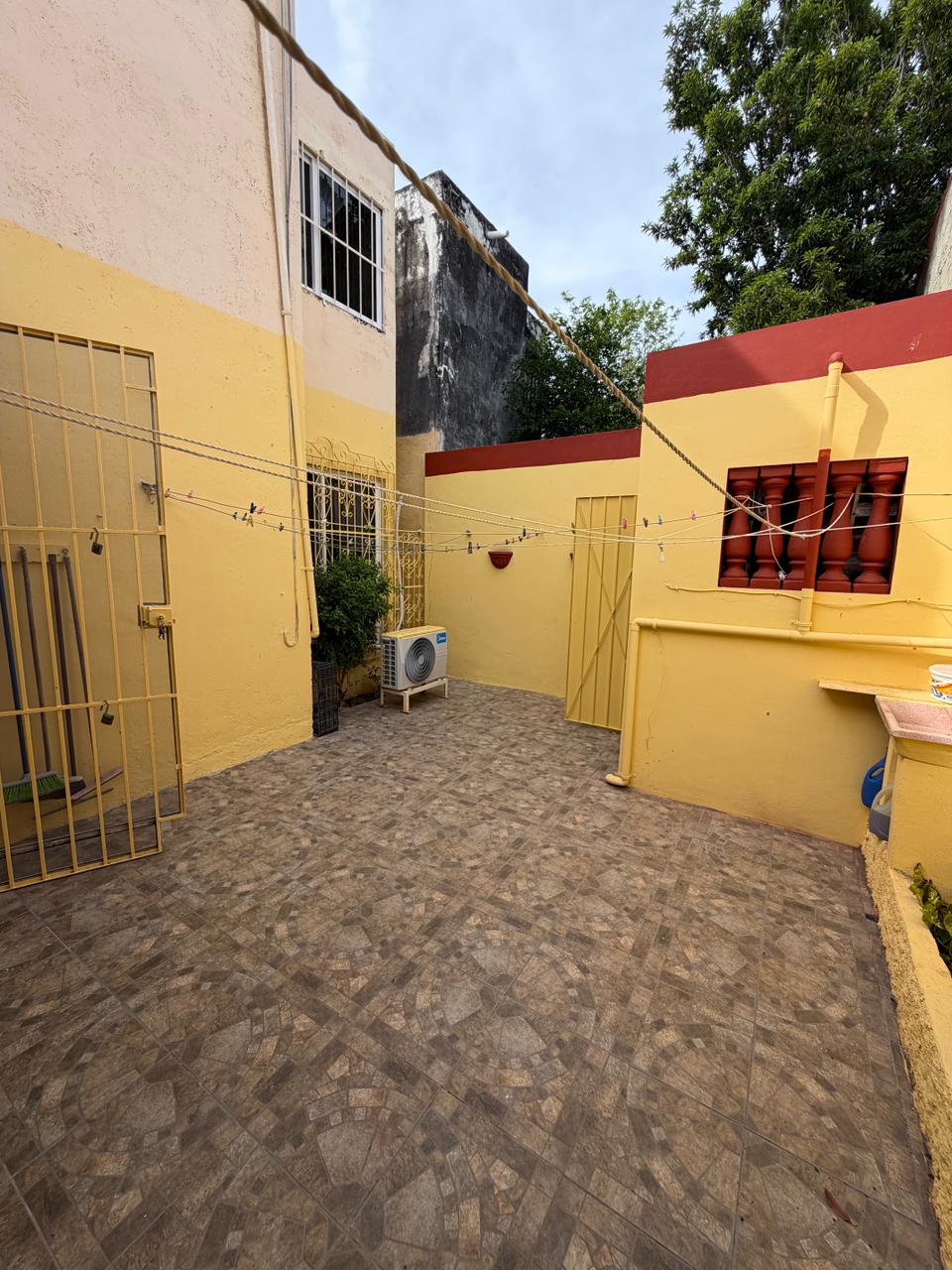 CASA EN MÉRIDA COL. JARDINES DE MÉRIDA
