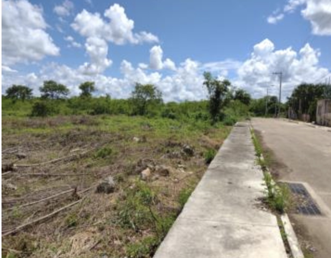 Terreno particular en Dzununcan