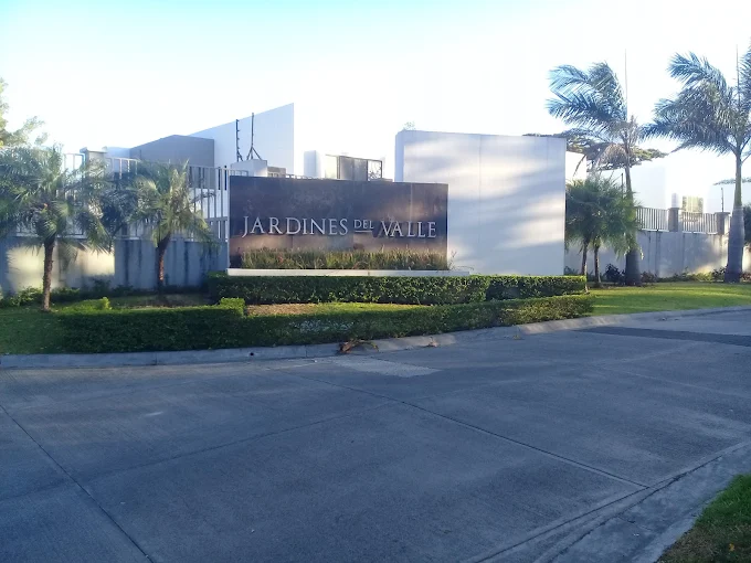 Condominio Jardines del Valle featured