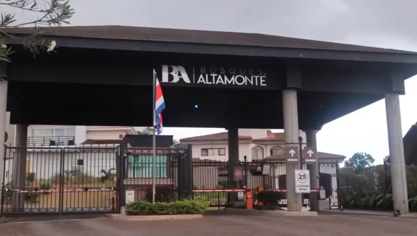 Condominio Bosques de Altamonte featured