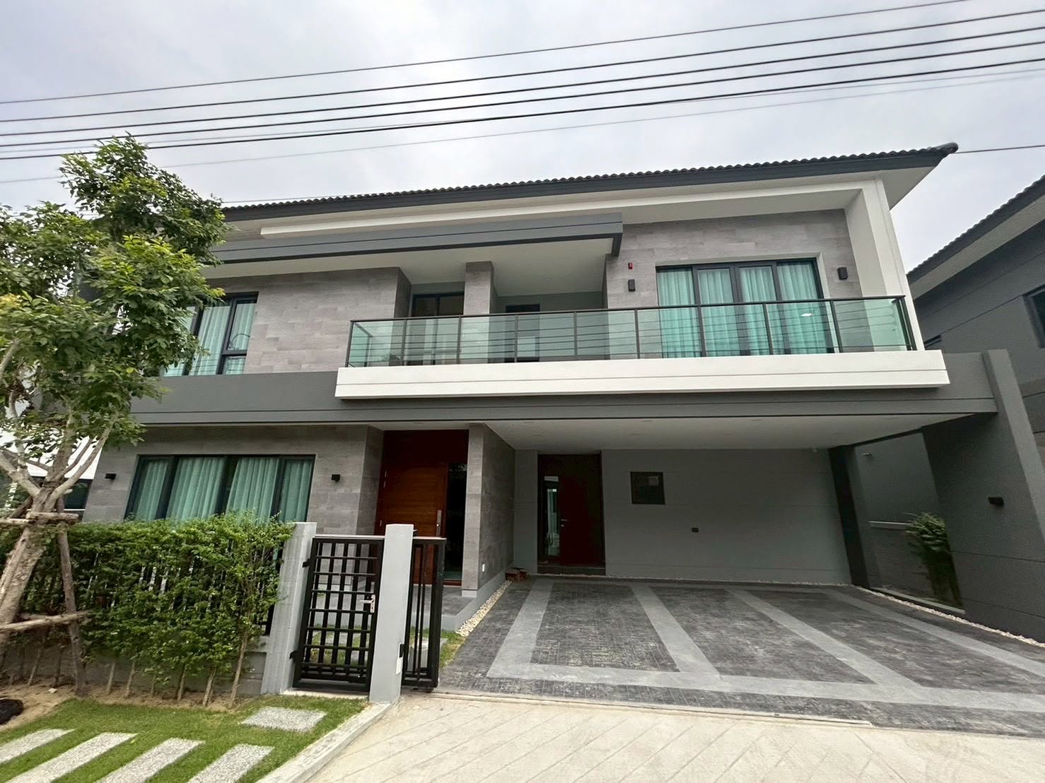 House Bangna