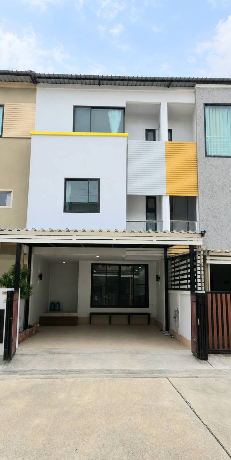 Townhouse Bearing