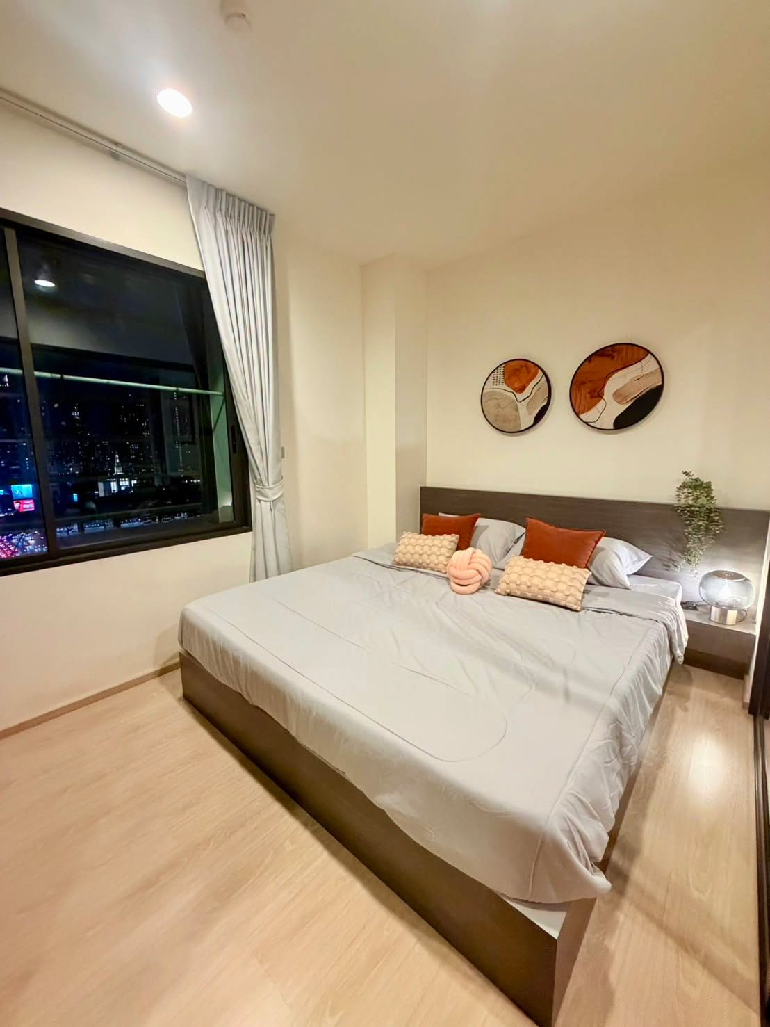 Condo Ratchathewi
