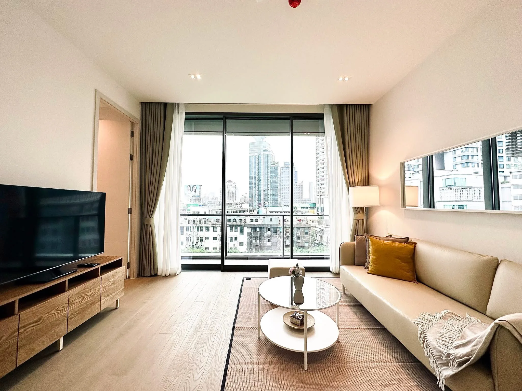 THE STRAND THONGLOR