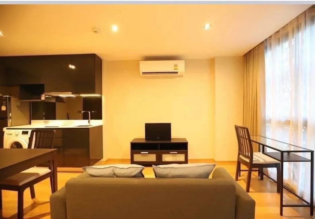 ALTITUDE SAMYAN SILOM