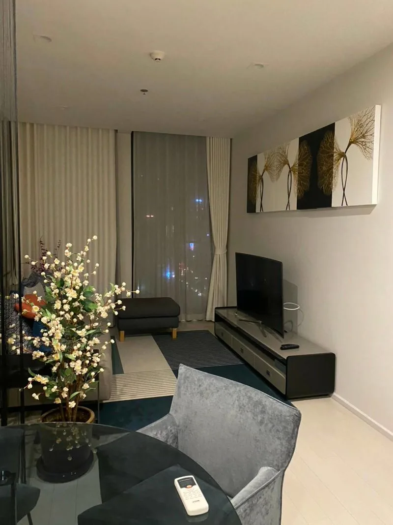 NOBLE PLOENCHIT