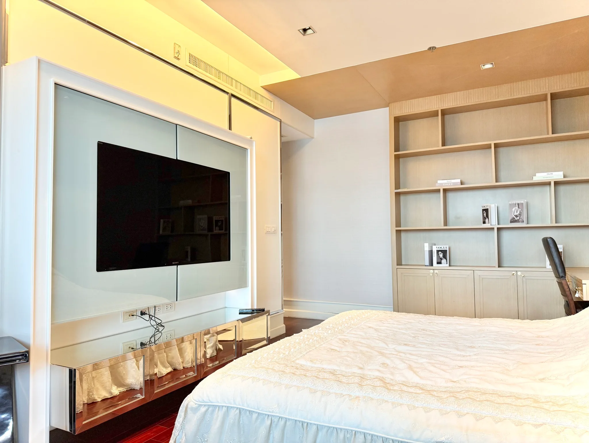 ATHENEE RESIDENCE