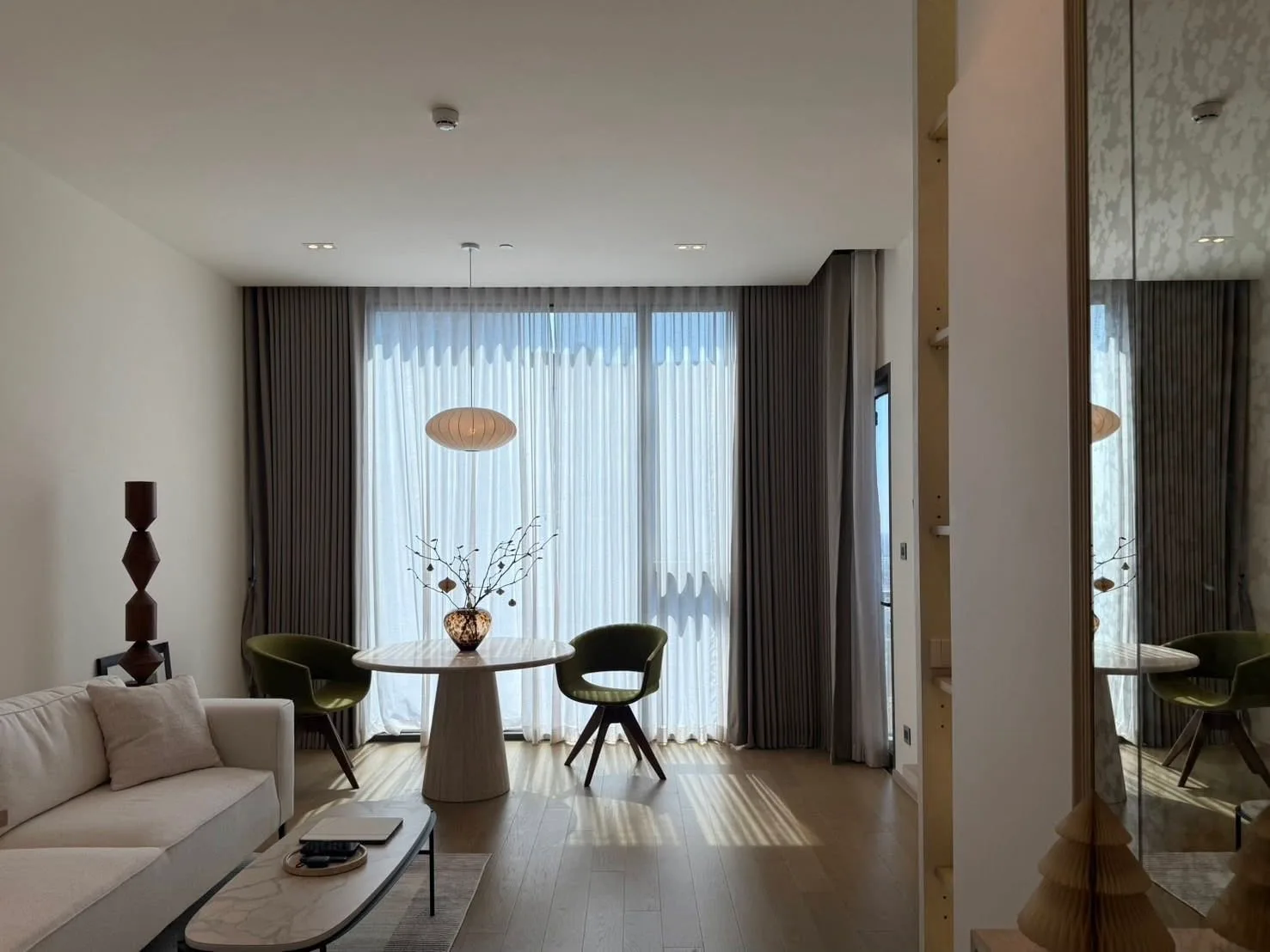 THE STRAND THONGLOR