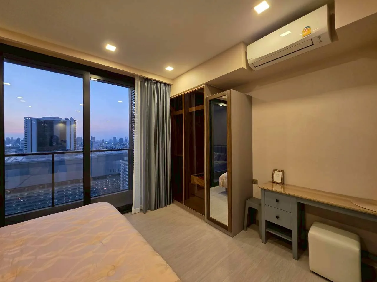 ONE 9 FIVE ASOKE - RAMA 9 – photo 4