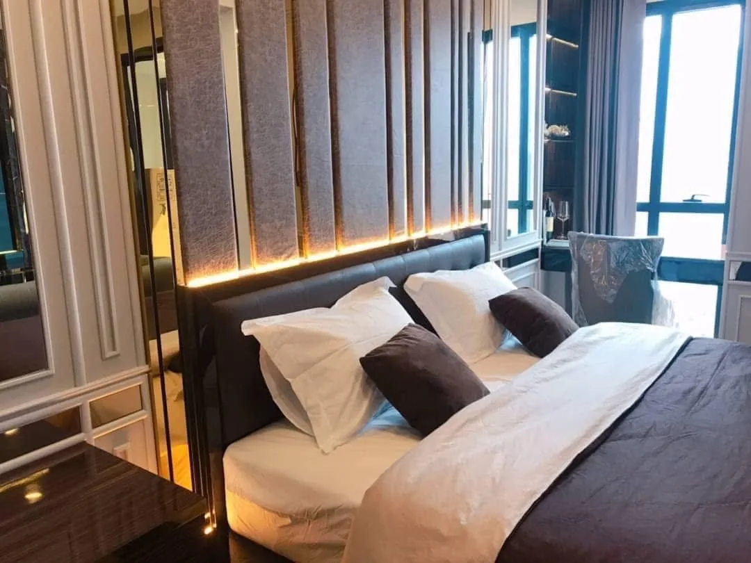 ASHTON CHULA-SILOM