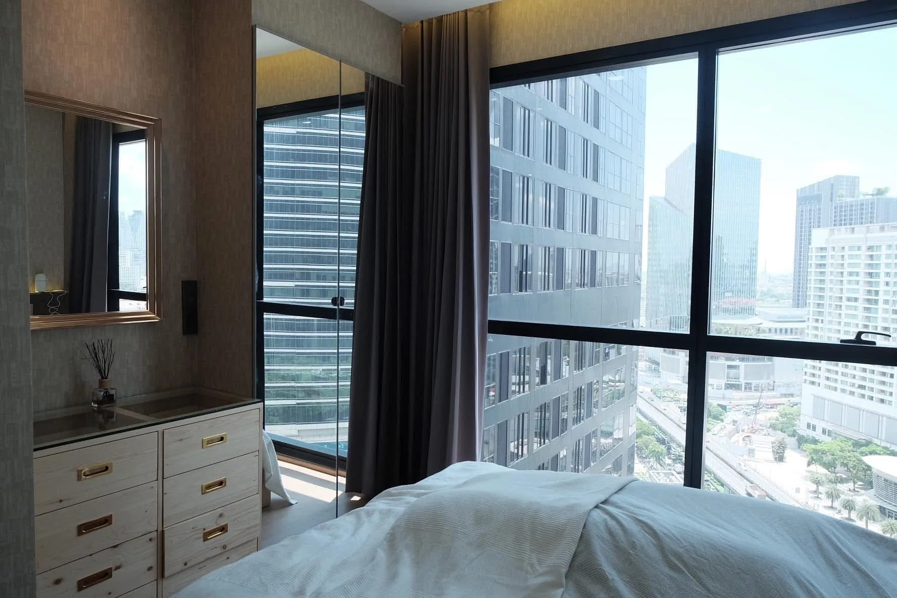 ASHTON CHULA-SILOM – photo 2