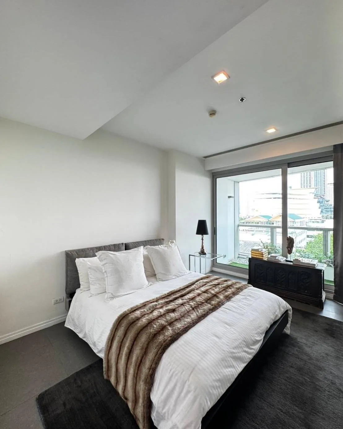 THE RIVER CONDOMINIUM – photo 5