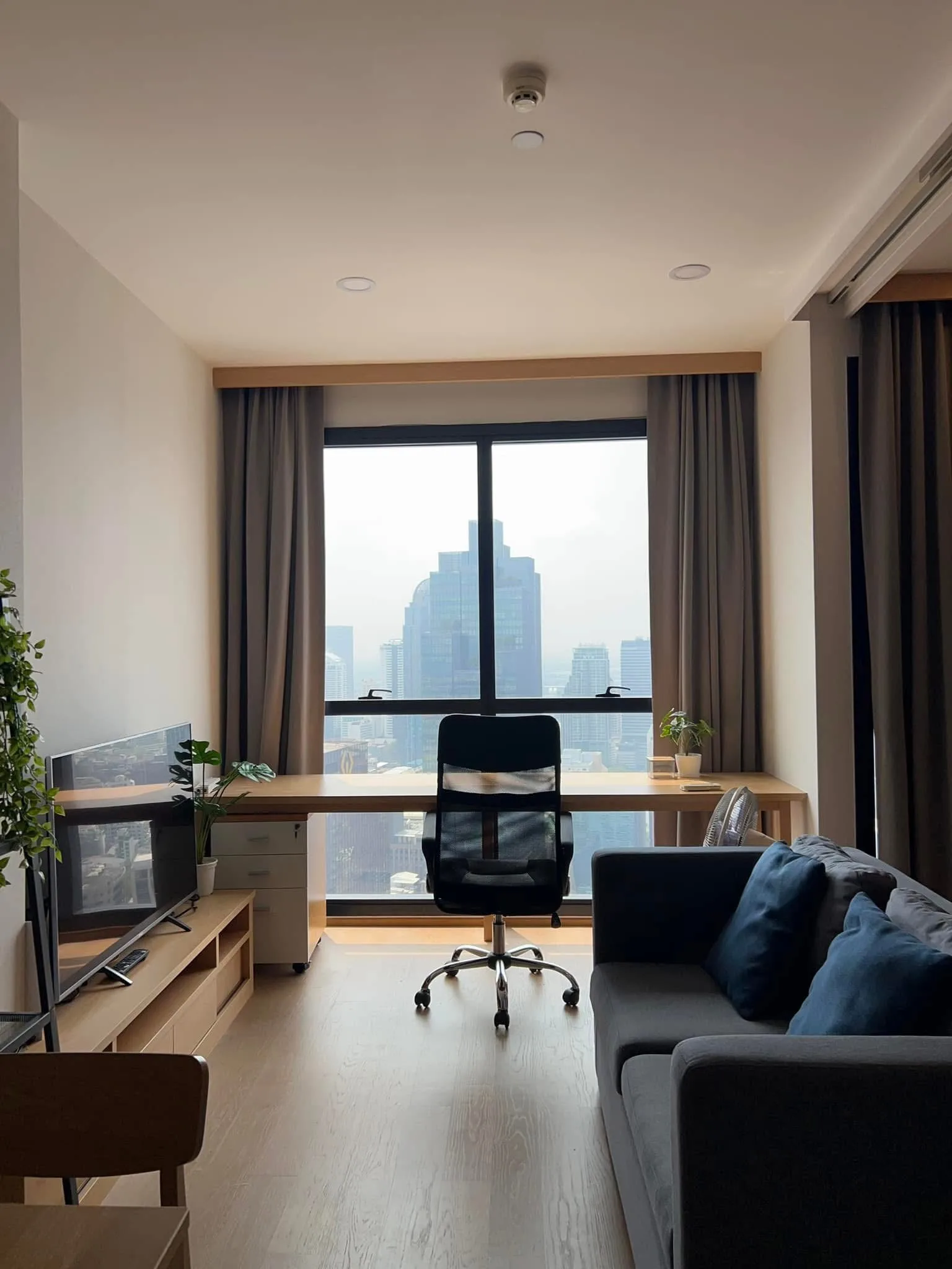 ASHTON CHULA-SILOM