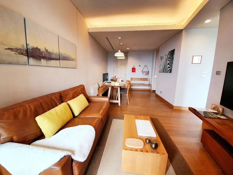THE LUMPINI 24
