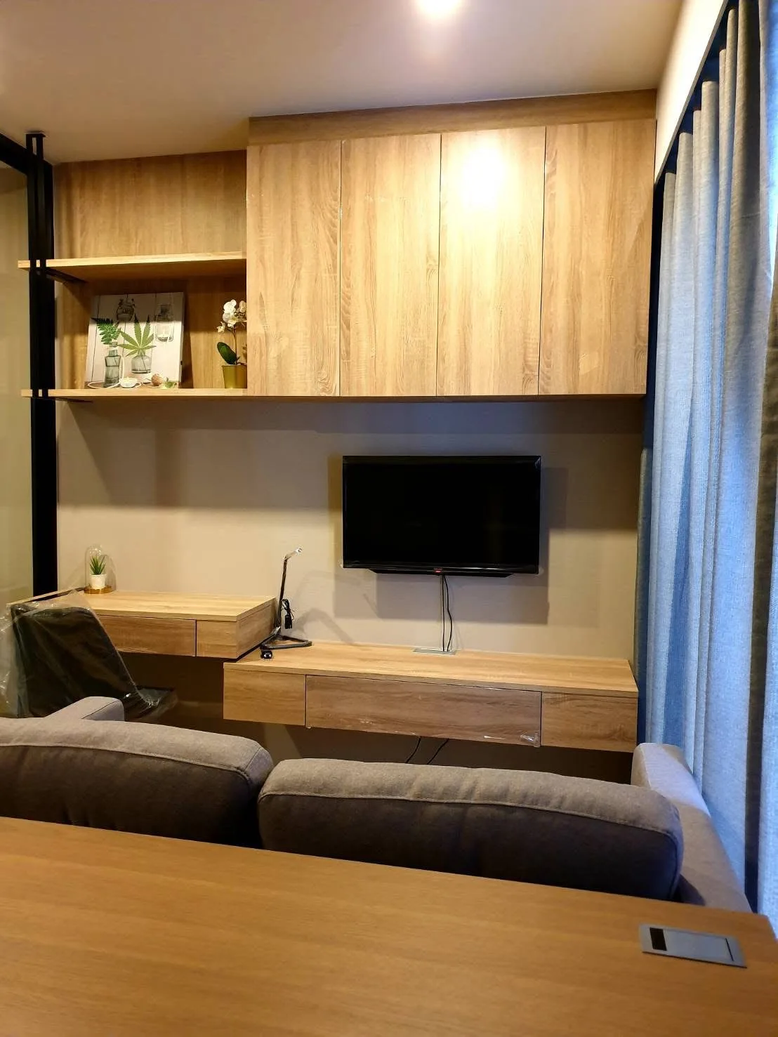 BLOSSOM CONDO @ SATHORN-CHAROENRAT