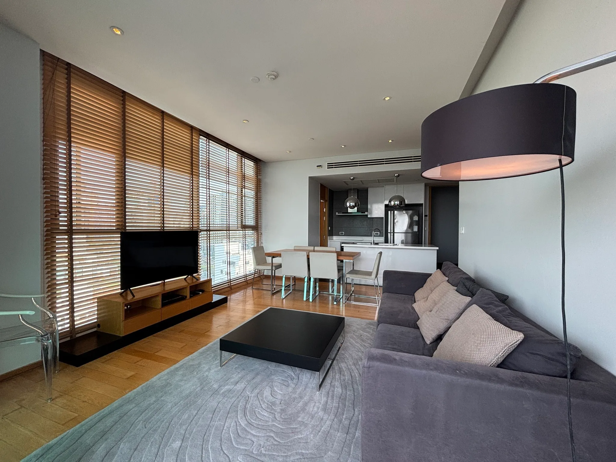 AEQUA RESIDENCE SUKHUMVIT 49