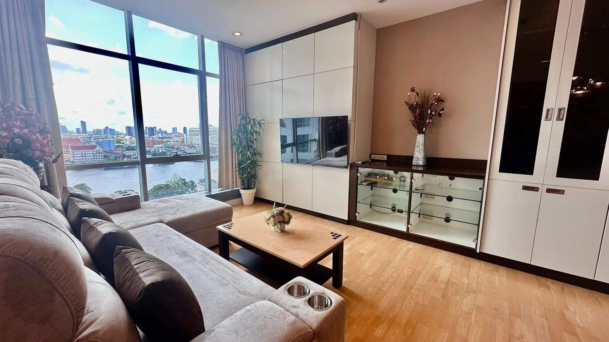 BAAN SATHORN CHAO PHRAYA