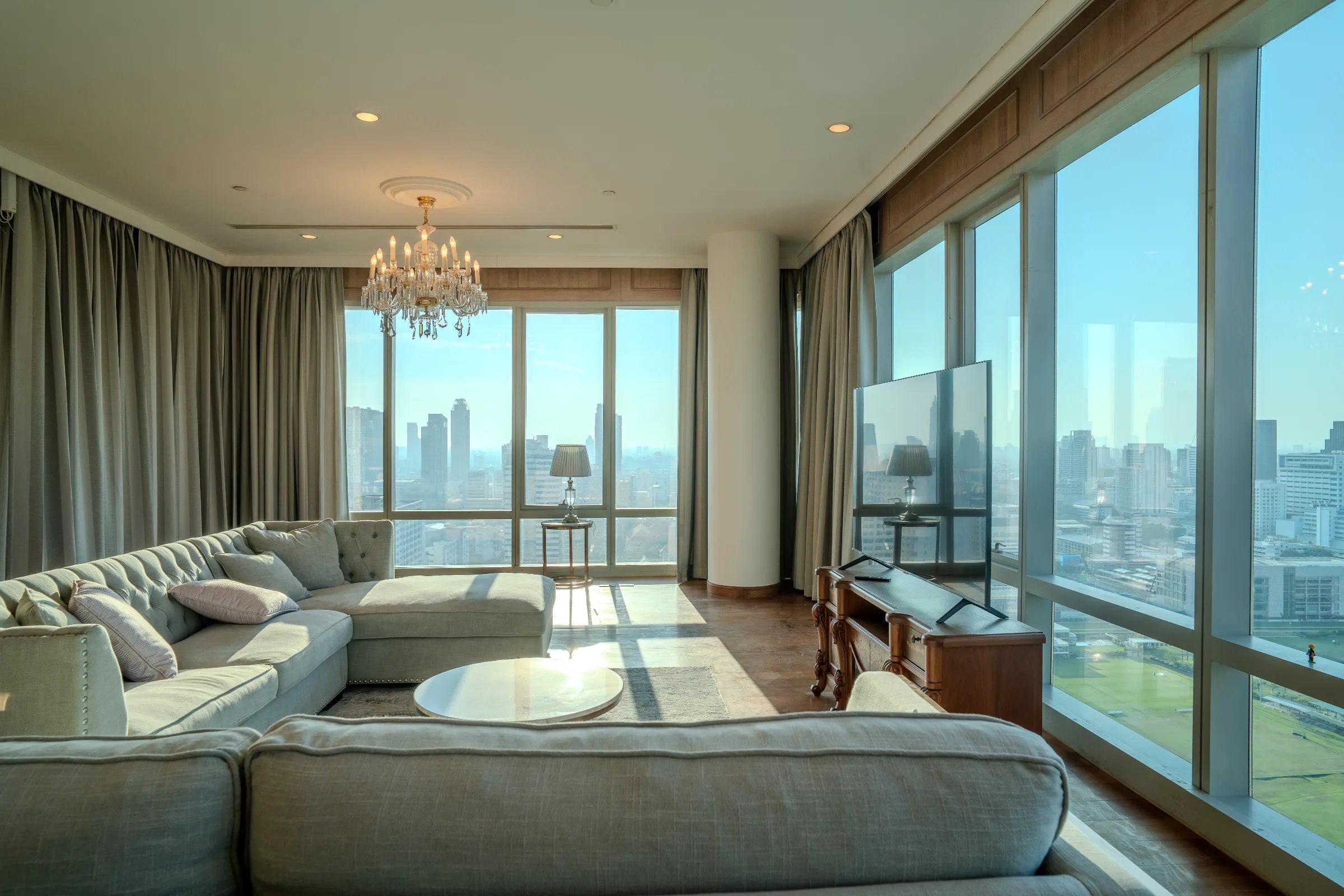 185 RAJADAMRI CONDOMINIUM