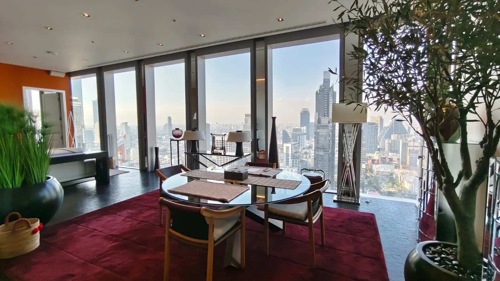 THE RITZ - CARLTON RESIDENCES BANGKOK