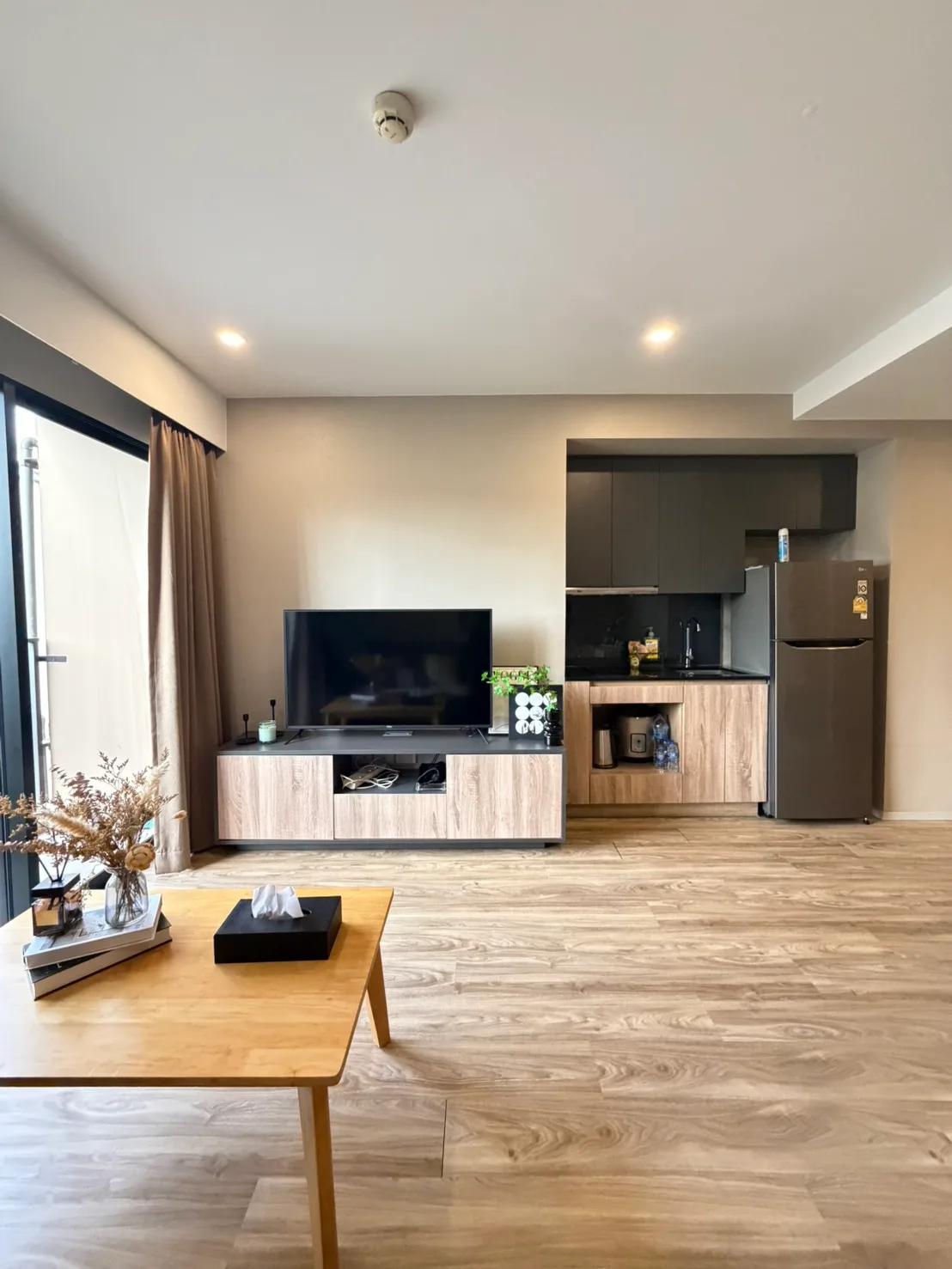 BLOSSOM CONDO @ SATHORN-CHAROENRAT