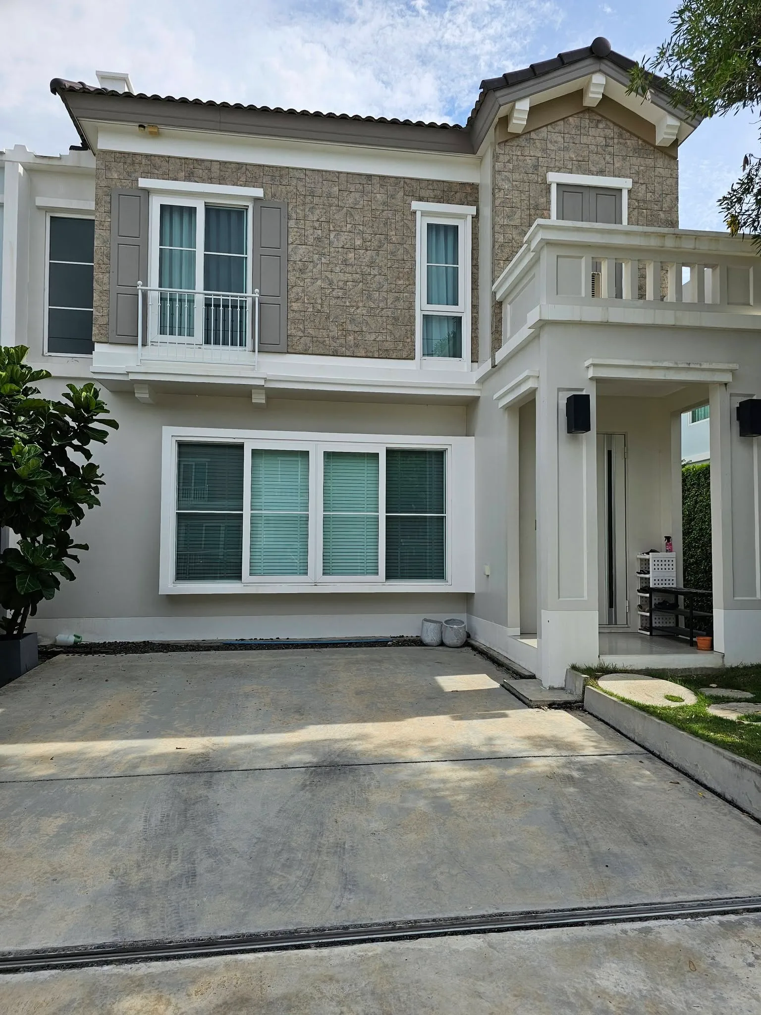House Dok Mai