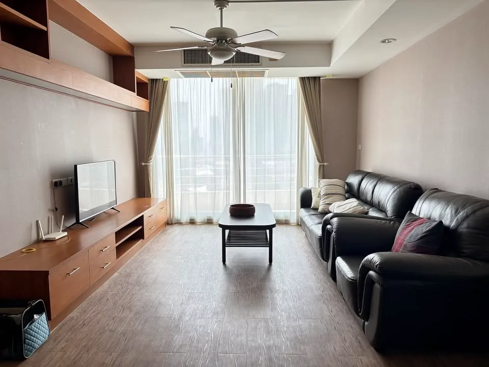 For Sale: Supalai Park Phahonyothin Corner Unit 3BR…