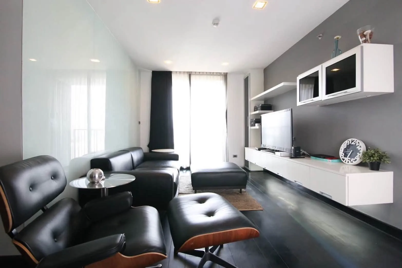 Condo Khlong Tan Nuea