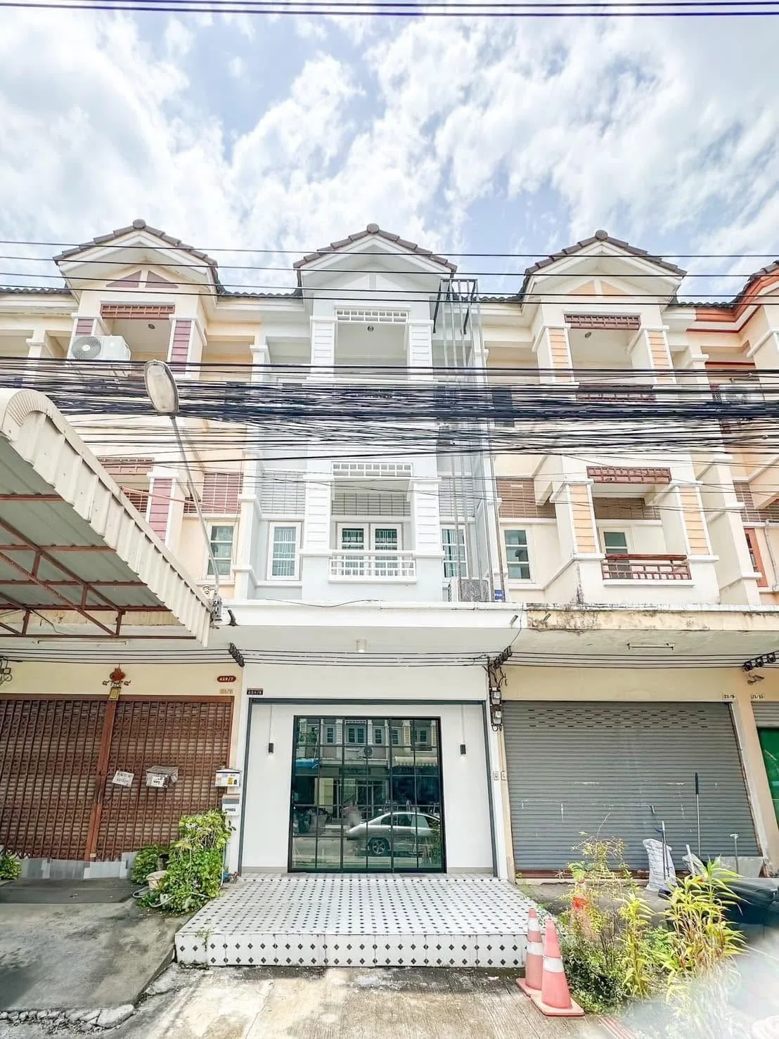 Condo Tha Kham