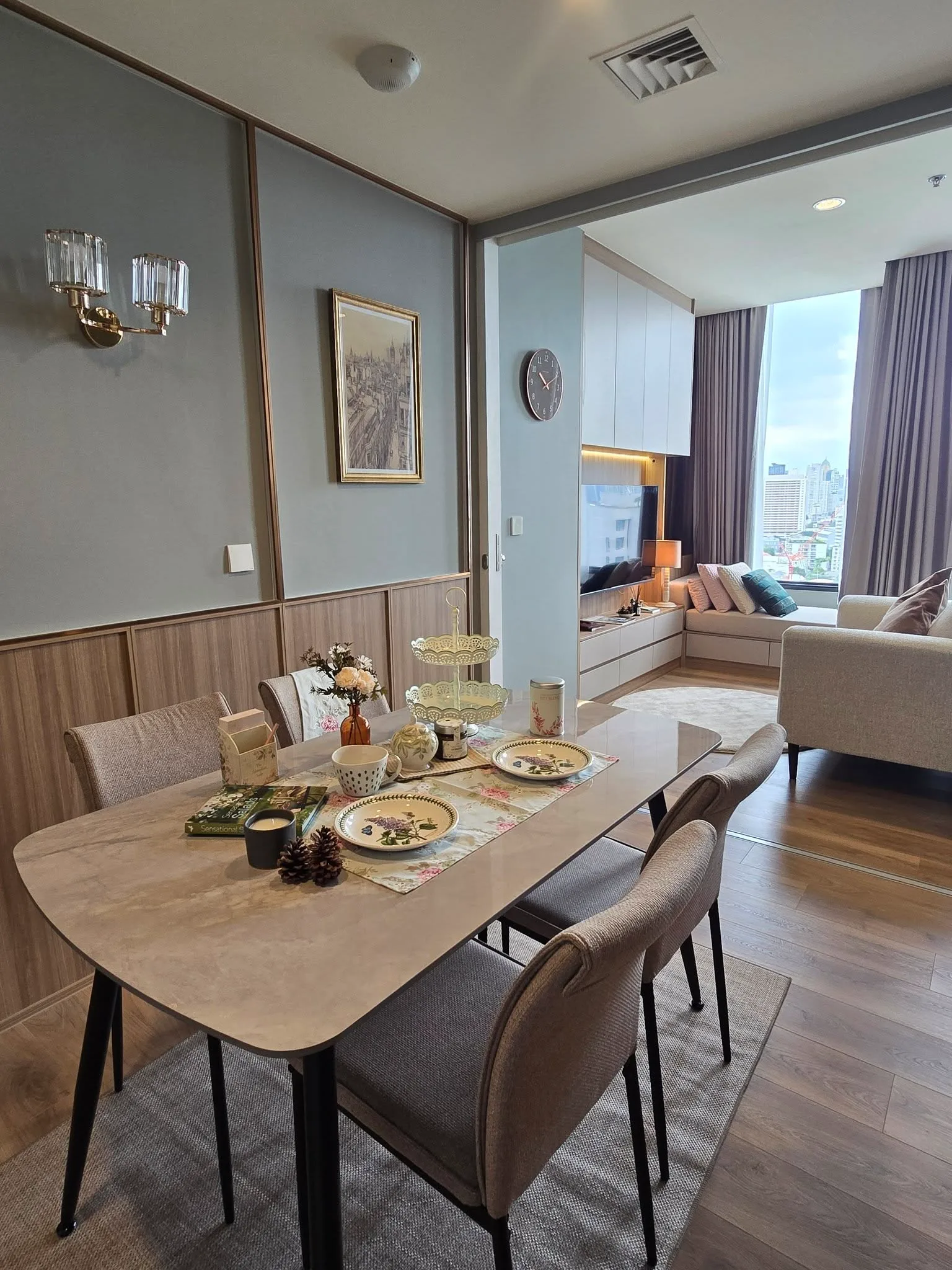 NOBLE FORM THONGLOR – photo 1