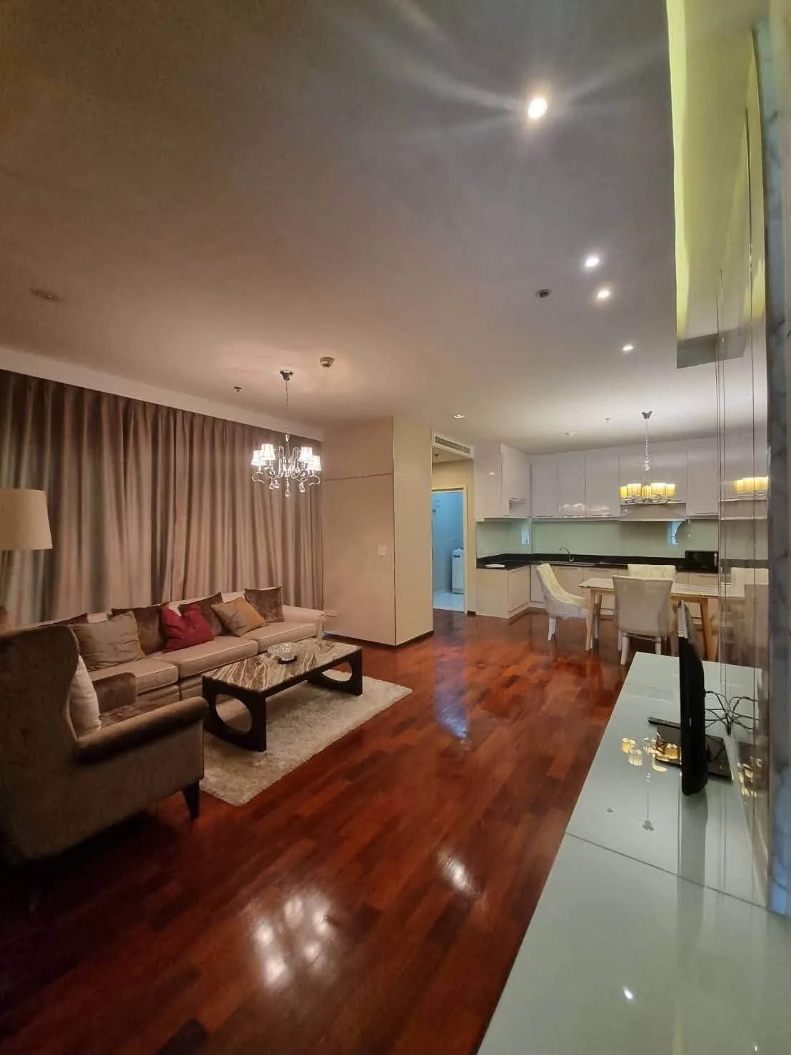 NOBLE FORM THONGLOR – photo 4