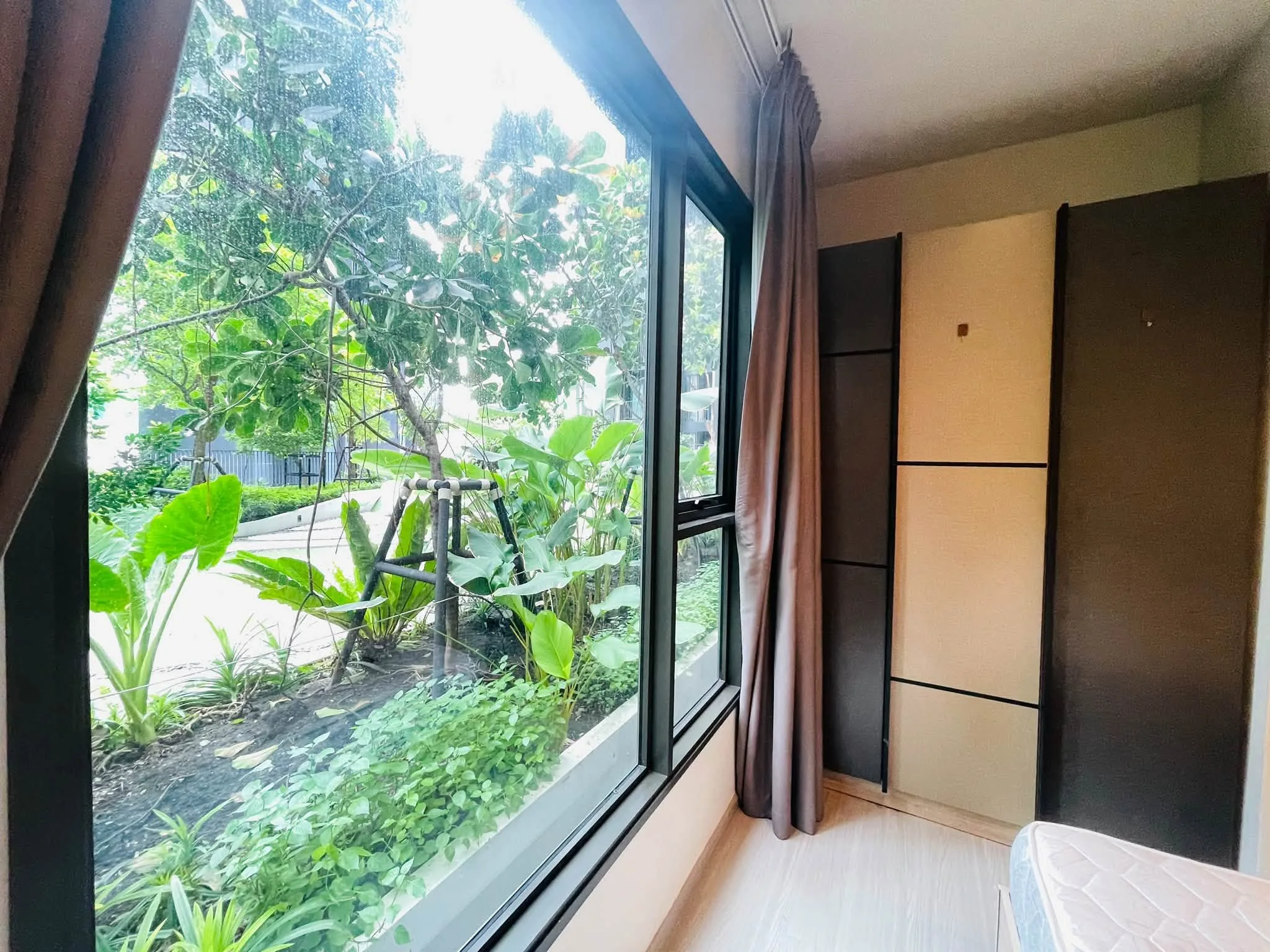 Condo Makkasan